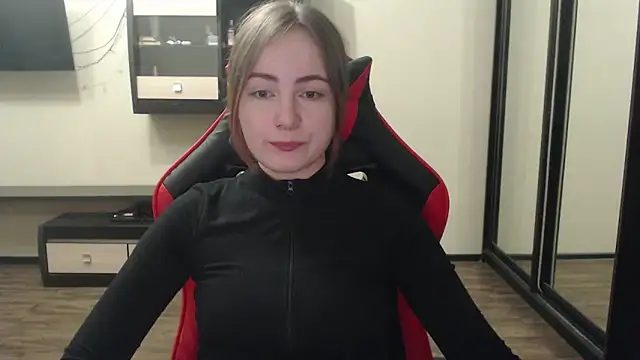 Laralianna online show from 02-07-25, 06:13