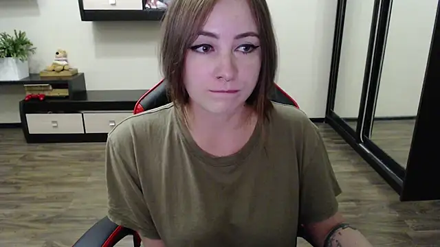 Laralianna online show from 09-08-25, 04:28