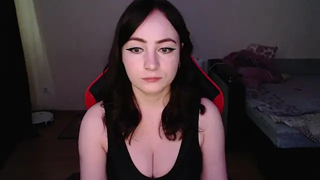 Laralianna online show from 11-27-25, 07:10