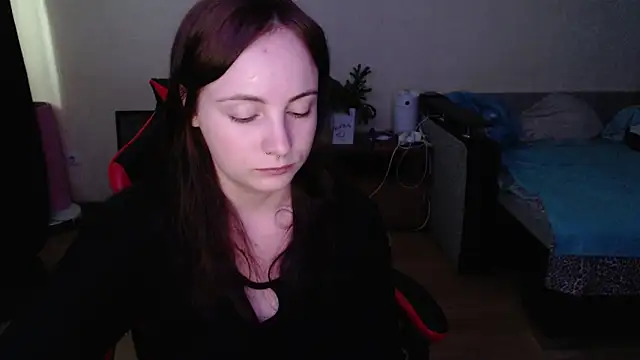 Snapshot of Laralianna chatting on 06-18-26, 09:36 Laralianna online show from 06-18-26, 09:36