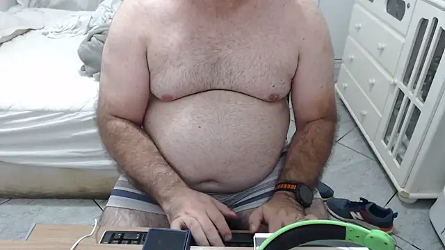 MysterBearMG online show from 10-06-25, 11:13