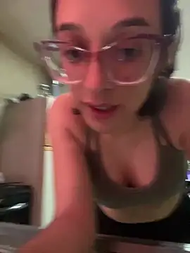 Snapshot of Ninnfa chatting on 12-16-24, 11:33 Ninnfa online show from 12-16-24, 11:33