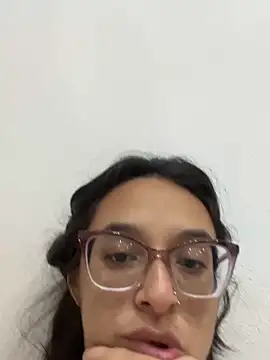 Snapshot of Ninnfa chatting on 01-02-25, 06:01 Ninnfa online show from 01-02-25, 06:01