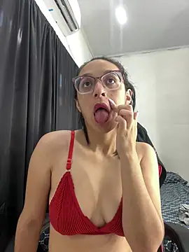 Snapshot of Ninnfa chatting on 01-09-25, 03:12 Ninnfa online show from 01-09-25, 03:12