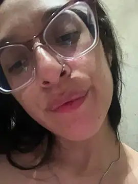 Snapshot of Ninnfa chatting on 01-11-25, 02:04 Ninnfa online show from 01-11-25, 02:04