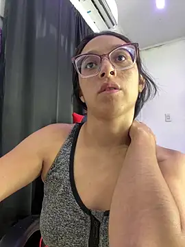 Snapshot of Ninnfa chatting on 01-30-25, 11:24 Ninnfa online show from 01-30-25, 11:24