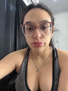 Snapshot of Ninnfa chatting on 09-12-25, 02:50 Ninnfa online show from 09-12-25, 02:50