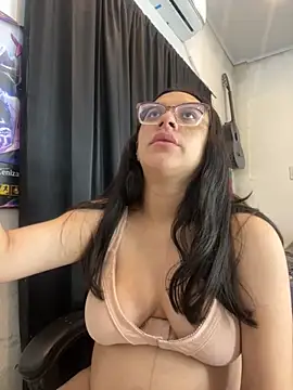 Snapshot of Ninnfa chatting on 10-10-25, 10:53 Ninnfa online show from 10-10-25, 10:53