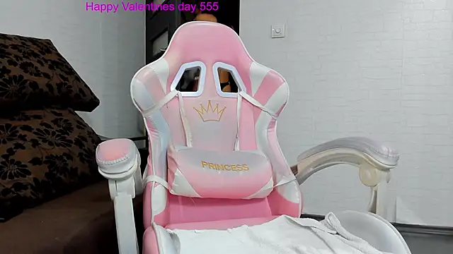 Britney Charm  online show from 02-13-25, 05:58