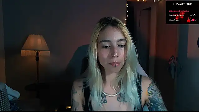 Saucy Jenn online show from 01-26-25, 10:46