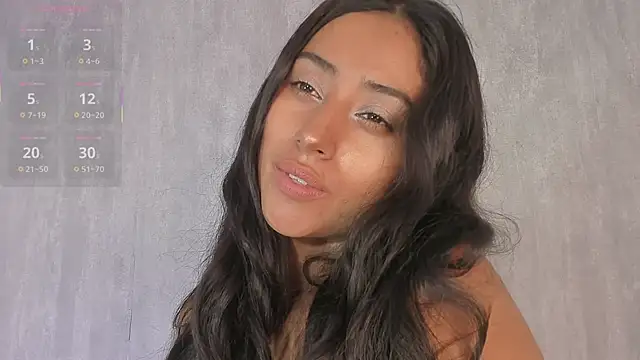 Snapshot of Valentinne_z chatting on 09-14-25, 01:16 Valentinne z online show from 09-14-25, 01:16