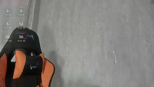 Snapshot of Valentinne_z chatting on 09-24-25, 02:04 Valentinne z online show from 09-24-25, 02:04