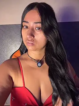 Snapshot of Valentinne_z chatting on 04-05-26, 02:58 Valentinne z online show from 04-05-26, 02:58