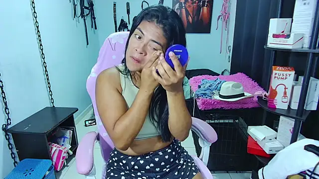 Snapshot of Hannah-grace chatting on 03-15-25, 10:46 Hannah-grace online show from 03-15-25, 10:46
