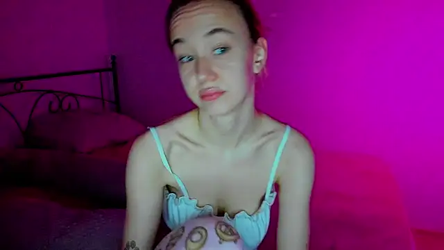 Snapshot of SexyCocobutt chatting on 01-25-25, 06:34 SexyCocobutt online show from 01-25-25, 06:34