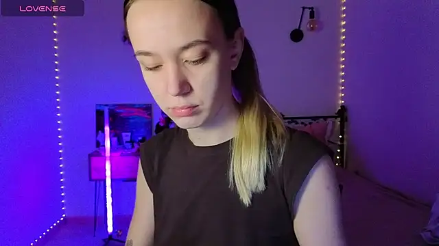 Snapshot of SexyCocobutt chatting on 10-31-25, 07:53 SexyCocobutt online show from 10-31-25, 07:53