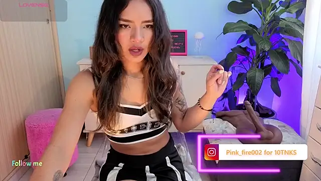 Snapshot of melisa_es chatting on 11-22-25, 01:21 melisa es online show from 11-22-25, 01:21