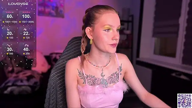 Chanel Gill online show from 11-21-25, 07:45