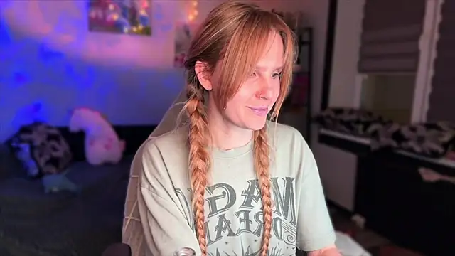 Chanel Gill online show from 01-12-26, 08:58