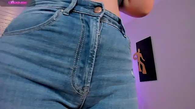 Snapshot of JennaOlsonX chatting on 01-26-25, 04:51 JennaOlsonX online show from 01-26-25, 04:51