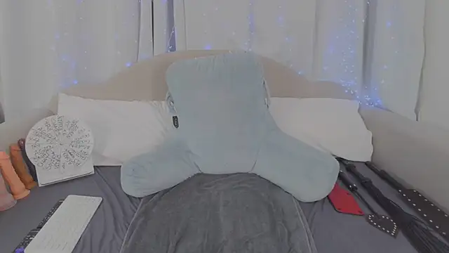 MeghanXO online show from 02-08-26, 04:32