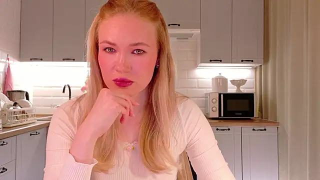 Veronika Mitchel online show from 04-22-26, 06:09