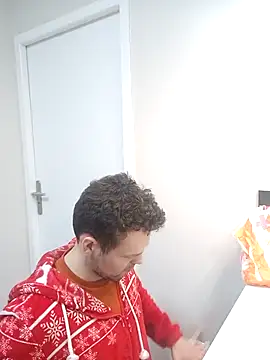 Snapshot of antoinepassion chatting on 02-23-25, 05:29 antoinepassion online show from 02-23-25, 05:29