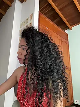 GabriSaenz online show from 03-18-25, 01:20