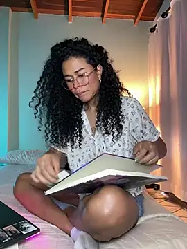 GabriSaenz online show from 03-19-25, 01:29