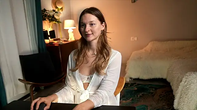 Snapshot of Special___ chatting on 03-14-25, 07:23 Special online show from 03-14-25, 07:23