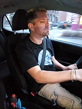 Trucker Hunter online show from 01-22-25, 07:25