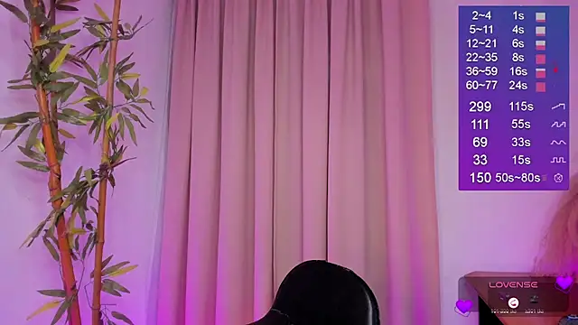 Snapshot of Bella-White chatting on 09-18-25, 03:58 Bella-White online show from 09-18-25, 03:58