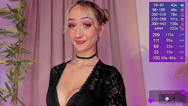 Snapshot of Bella-White chatting on 02-02-26, 01:21 Bella-White online show from 02-02-26, 01:21