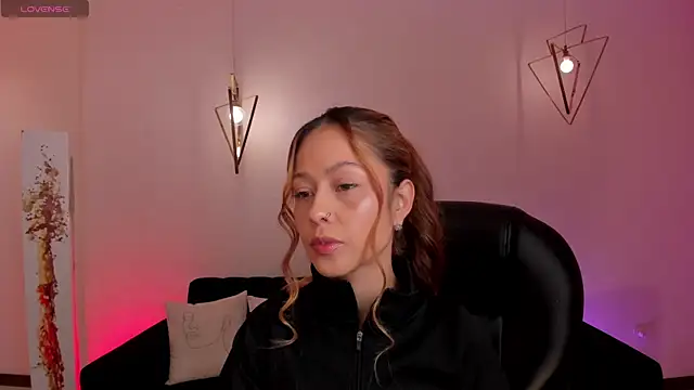 ErikaBenz  online show from 12-31-24, 12:04