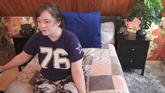 TessaWinter online show from 03-29-26, 02:28