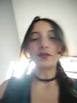 Snapshot of _Laary chatting on 12-12-24, 09:37  Laary online show from 12-12-24, 09:37