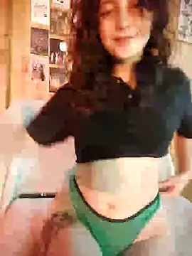 Snapshot of _Laary chatting on 12-15-24, 09:09  Laary online show from 12-15-24, 09:09