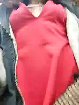 Snapshot of _Laary chatting on 12-25-24, 08:07  Laary online show from 12-25-24, 08:07