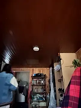 Snapshot of _Laary chatting on 09-12-25, 08:53  Laary online show from 09-12-25, 08:53