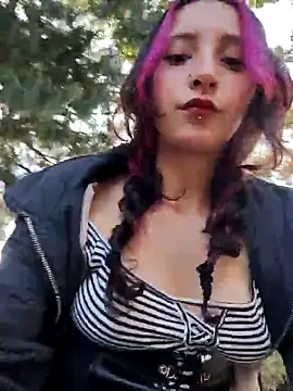 Snapshot of _Laary chatting on 10-04-25, 09:02  Laary online show from 10-04-25, 09:02