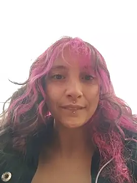 Snapshot of _Laary chatting on 02-14-26, 10:39 Laary online show from 02-14-26, 10:39