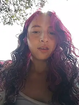 Snapshot of _Laary chatting on 03-03-26, 03:51 Laary online show from 03-03-26, 03:51