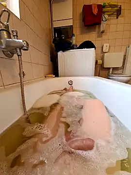 Snapshot of toeloverlive chatting on 01-28-25, 11:38 toeloverlive online show from 01-28-25, 11:38