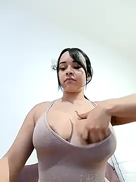 LindaGarcia22 online show from 12-13-24, 04:22