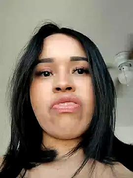 LindaGarcia22 online show from 01-12-25, 06:05