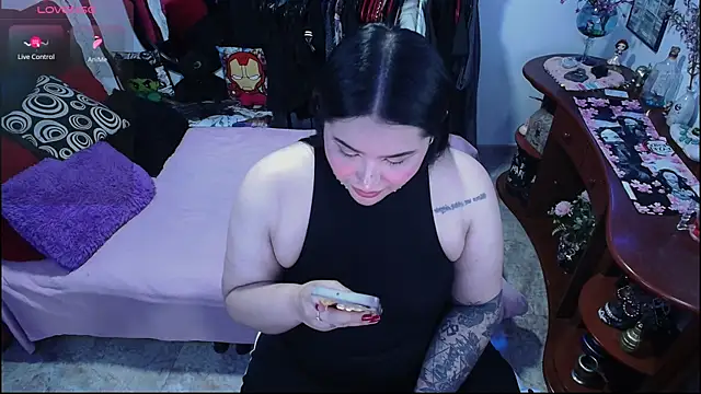 lufek23 online show from 11-26-25, 10:33