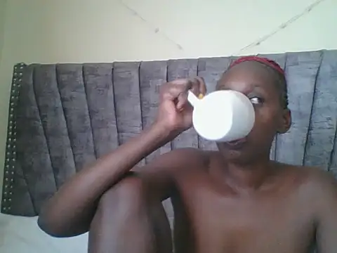 Snapshot of Dizzydose chatting on 11-06-25, 05:30 Dizzydose online show from 11-06-25, 05:30