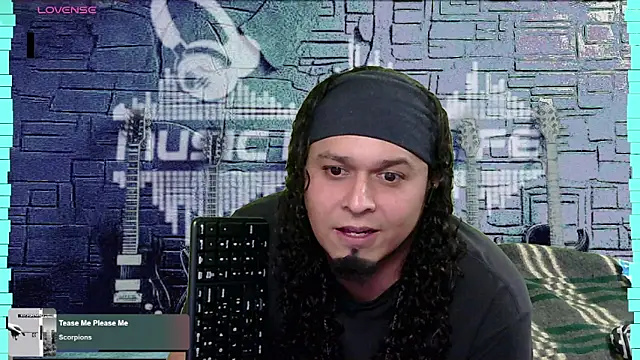 Snapshot of chino_roz chatting on 01-08-25, 06:52 chino roz online show from 01-08-25, 06:52