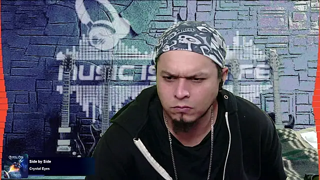 Snapshot of chino_roz chatting on 01-12-25, 07:31 chino roz online show from 01-12-25, 07:31