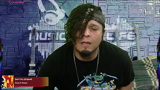 Snapshot of chino_roz chatting on 02-16-25, 08:43 chino roz online show from 02-16-25, 08:43